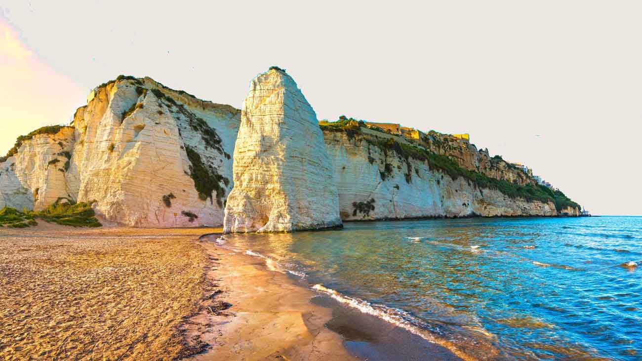 Il pizzomunno dalla spiaggia della Scialara 