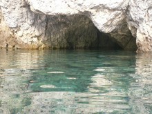 Piccola grotta delle Isole Tremiti