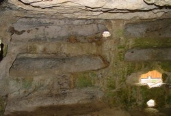 Necropoli la Salata a Vieste: tombe parietali