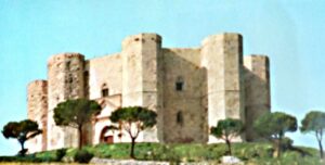 Castel del Monte emblema della Puglia Imperiale