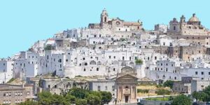Uno dei posti più più belli da visitare in Puglia è Ostuni